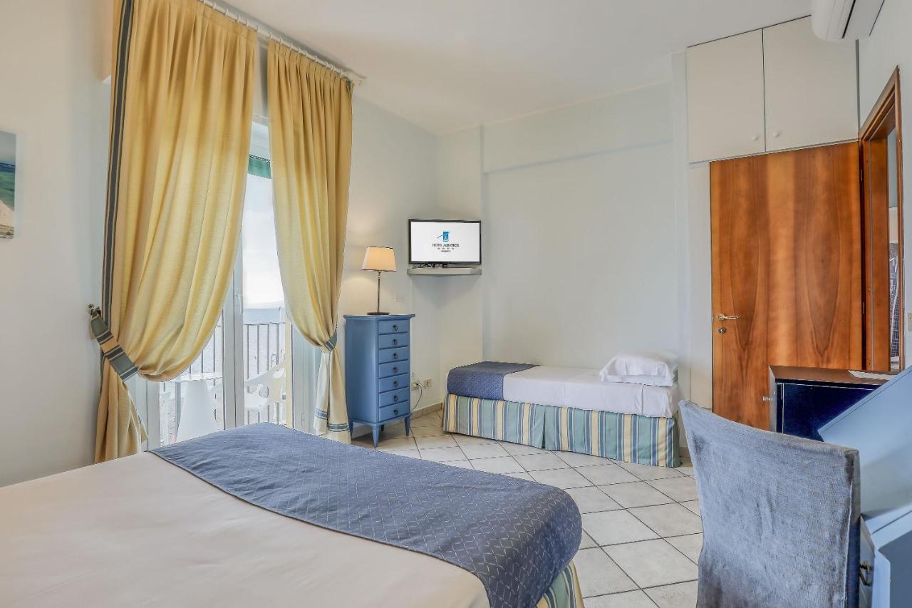Hotel Albatros Varigotti Εξωτερικό φωτογραφία
