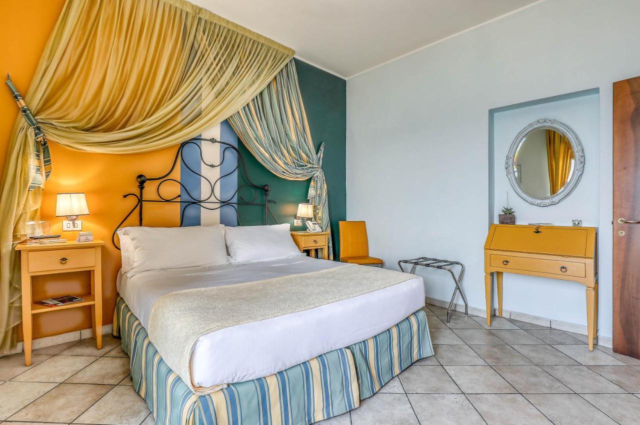 Hotel Albatros Varigotti Εξωτερικό φωτογραφία
