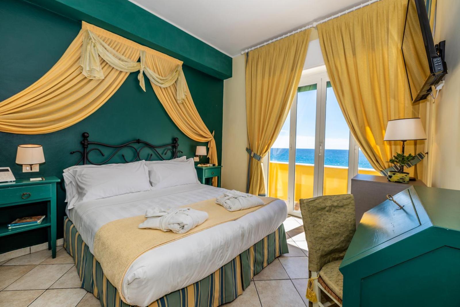 Hotel Albatros Varigotti Εξωτερικό φωτογραφία
